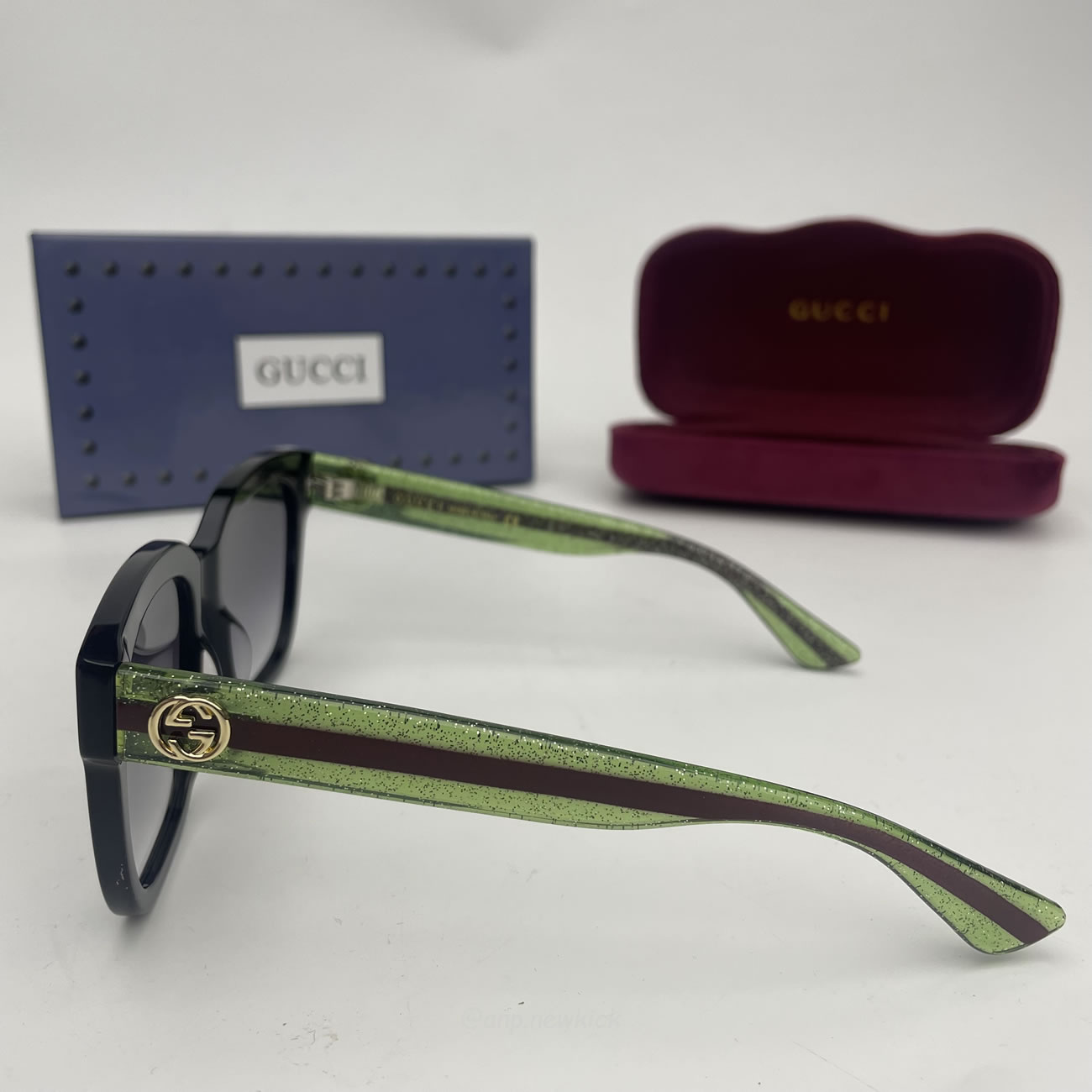 Gucci Glittered Oversized Rectangular Universal Fit Sunglasses Black Green Red (7) - newkick.vip